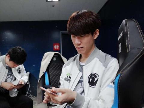 DK官宣：与Khan的合约终止，祝未来充满幸运和幸福